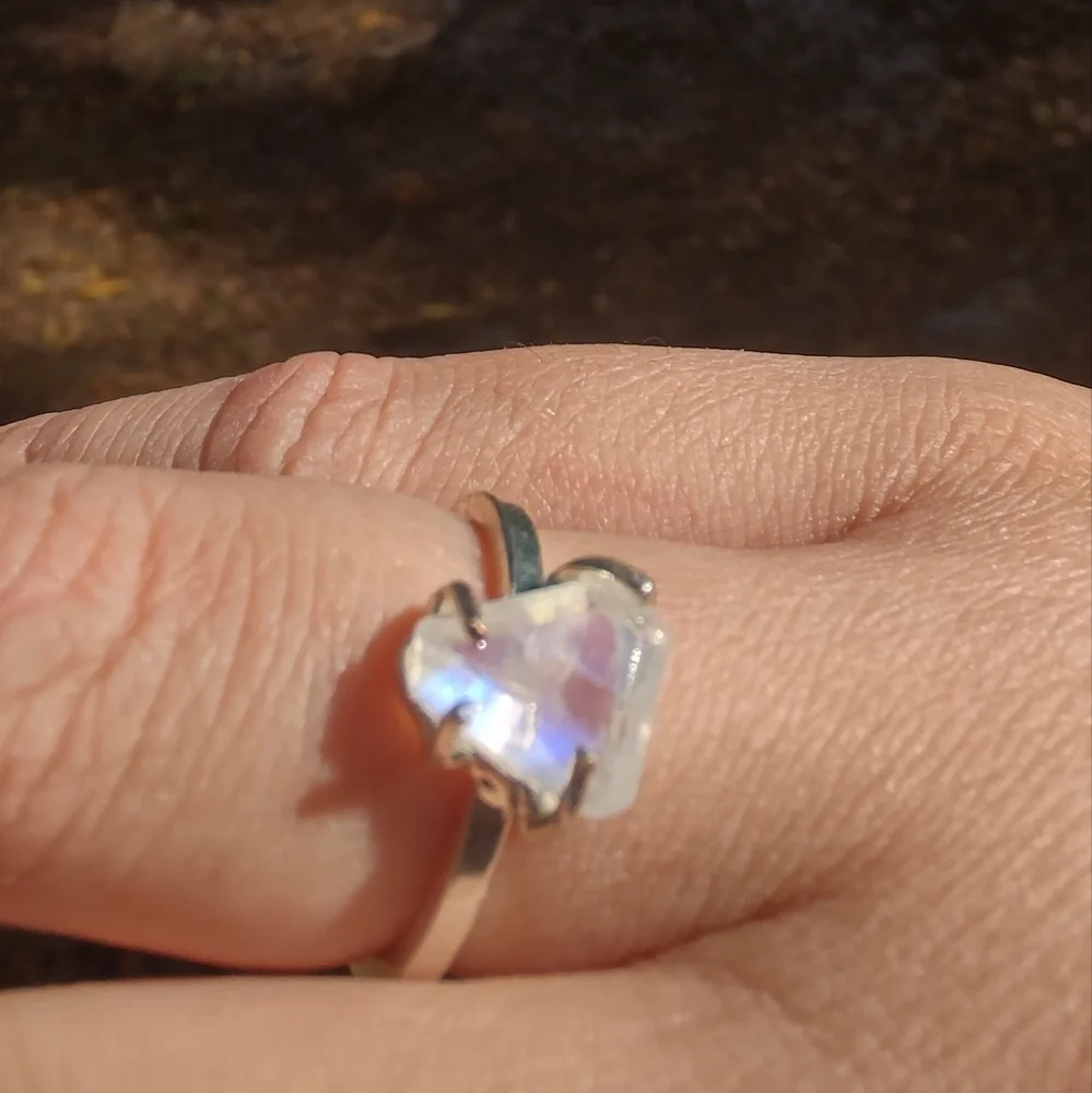 Genuine Moonstone adjustable ring - Picture 2 of 8